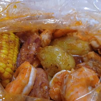 East Harbor - Boiled seafood - Cajun/Creole Near Me - New Orleans, Louisiana East Harbor - Boiled seafood - Cajun/Creole Near Me - New Orleans, Louisiana