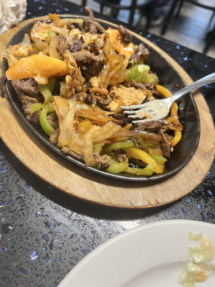 Food from Molcajetes Restaurant