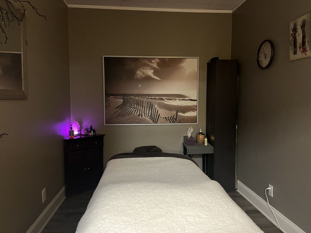 Massage by Ivan Logo