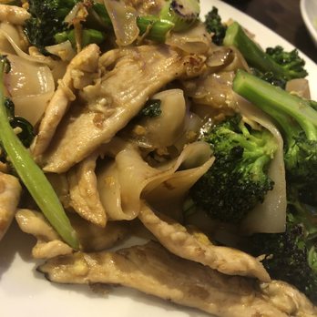 Cherry Thai Cafe - Pad See-Ew - Thai Near Me - Aurora, Colorado