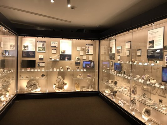 Maine Mineral and Gem Museum by null