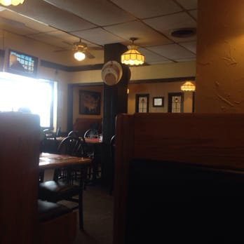 Ned's Pizza - Dining room - Pizza Near Me - Milwaukee, Wisconsin