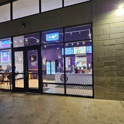 Insomnia Cookies - Outside