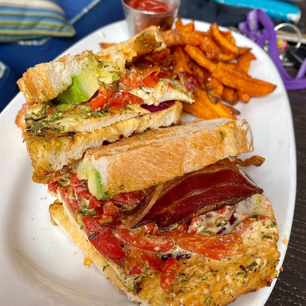 The Living Room - New American Near Me - Chandler, Arizona