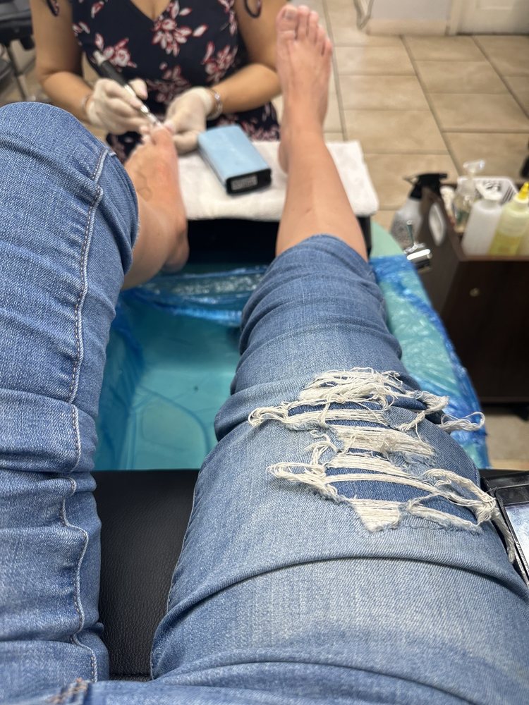 ROSE’S NAILS & SPA Updated October 2024 28 Photos & 68 Reviews 775 S State St, Ukiah