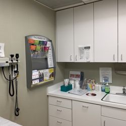 Childrens Medical Group - Wellness Check-Up Room (clean & organized)