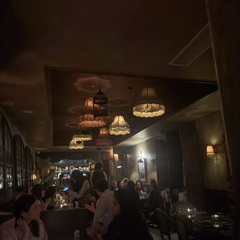 Ye's Apothecary - Interior - Szechuan Near Me - New York, New York