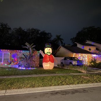 Temple Terrace Light Show - Holiday Decorations Near Me - Tampa, Florida
