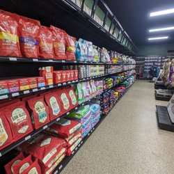 EarthWise Pet - Pet supply store near me EARTHWISE PET.jpg