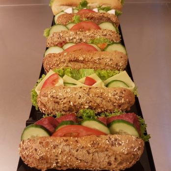 Ella Cafe & Back - Bakeries Near Me - Berlin, BE