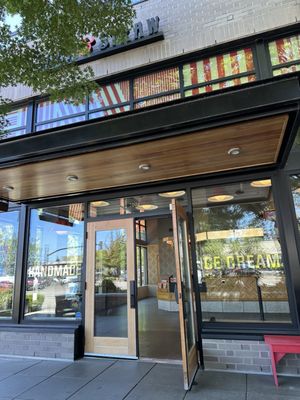 Salt & Straw by null