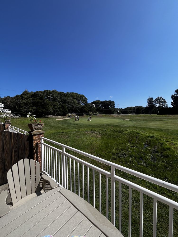 WINNAPAUG INN Updated October 2024 23 Photos & 38 Reviews 169 Shore Rd, Westerly, Rhode