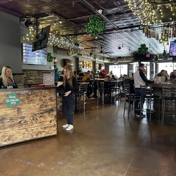 Deja Brew Bar & Grill - Bars Near Me - Oak Lawn, Illinois