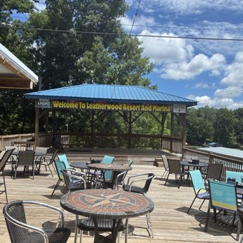Leatherwood Resort & Marina - Patio - Hotels Near Me - Dover, Tennessee