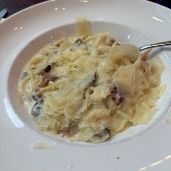 Carnegie Diner & Cafe - Carbanora Spaghetti - Breakfast & Brunch Near Me - New York, New York Carnegie Diner & Cafe - Carbanora Spaghetti - Breakfast & Brunch Near Me - New York, New York
