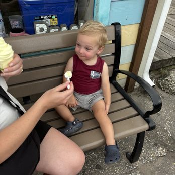 The Pineapple Hut - My grandson loved the pineapple - Ice Cream & Frozen Yogurt Near Me - Folly Beach, South Carolina The Pineapple Hut - My grandson loved the pineapple - Ice Cream & Frozen Yogurt Near Me - Folly Beach, South Carolina