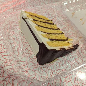 Rick's Dessert Diner - Slice of tuxedo cake - Desserts Near Me - Sacramento, California