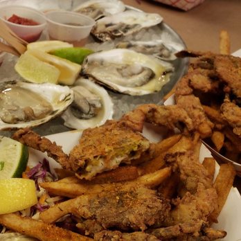 theBoil - Raw bar: Oysters & Littleneck clams Appetizer: Soft Shell Crab Basket (2 oders) - Cajun/Creole Near Me - New York, New York theBoil - Raw bar: Oysters & Littleneck clams Appetizer: Soft Shell Crab Basket (2 oders) - Cajun/Creole Near Me - New York, New York