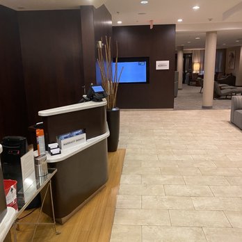 Courtyard by Marriott Troy - Front check in - Hotels Near Me - Troy, Alabama