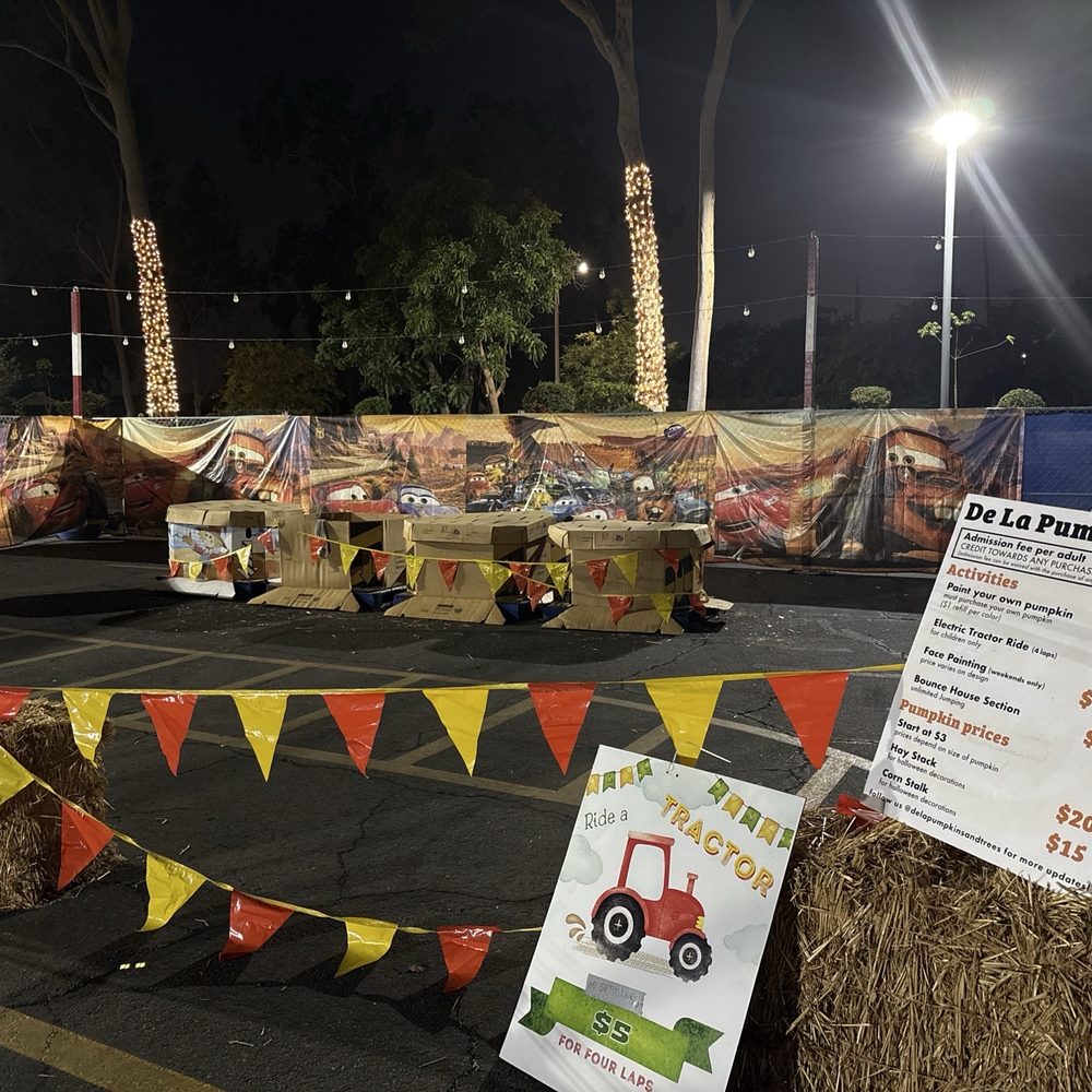 De La Pumpkins & Trees - Christmas Trees Near Me - Arcadia, California De La Pumpkins & Trees - Christmas Trees Near Me - Arcadia, California