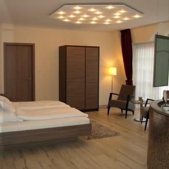 Hotel Lange - Hotels Near Me - Leer, NI