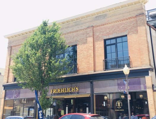 Froehlich's Bakery by null