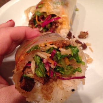 Lona's Lil Eats - Spicy Rice Paper Wrap with Steak - Asian Fusion Near Me - St Louis, Missouri
