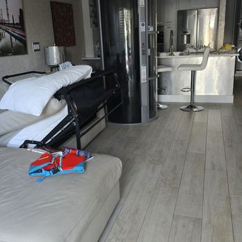 Castle Beach Hotel - Hotels Near Me - Miami Beach, Florida Castle Beach Hotel - Hotels Near Me - Miami Beach, Florida