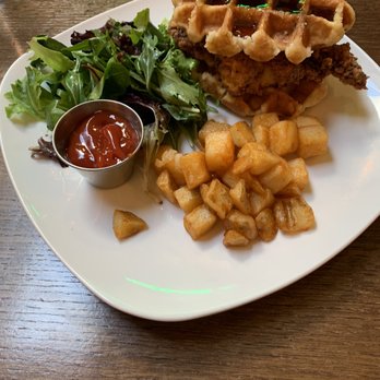 The St James - Fried Chicken Waffle Sandwich - American Near Me - Mineola, New York
