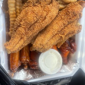 Taste Budzzz - The Catfish and Wings combo. - Food Trucks Near Me - Houston, Texas Taste Budzzz - The Catfish and Wings combo. - Food Trucks Near Me - Houston, Texas