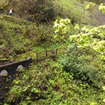 Multnomah Falls - The trail to the Benson Footbridge - Hiking Near Me - Bridal Veil, Oregon Multnomah Falls - The trail to the Benson Footbridge - Hiking Near Me - Bridal Veil, Oregon