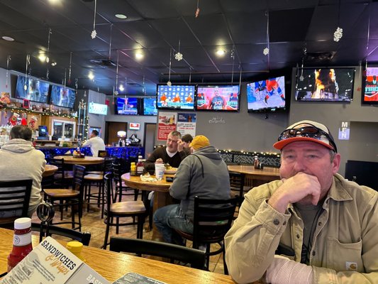 The Landing Eatery & Pub by null