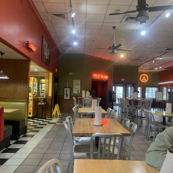 Fuddruckers - Burgers Near Me - Myrtle Beach, South Carolina Fuddruckers - Burgers Near Me - Myrtle Beach, South Carolina