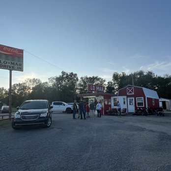 LoMar Drive In - The Lo-Mar outside!  You can order to-go or sit in the small barn area. - Burgers Near Me - Eureka, Kansas