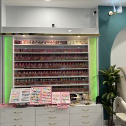 QT Nails in Silverleaf - Color for every accations