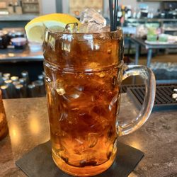 Tine & Cellar - Refreshing Iced Tea w/Wedge of Fresh Cut Lemon