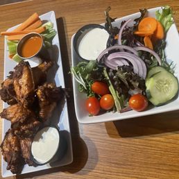 Wings and Side Salad