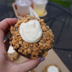 Best Donut Shops Near Me - April 2025: Find Nearby Donut Shops Reviews