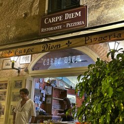 Carpe Diem - Entrance