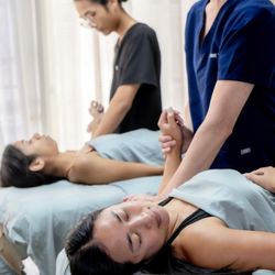 Thrive Wellness - Book your Couples massage with our therapists.