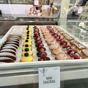 Pascal & Cathy Bakery - Mini pastries - Bakeries Near Me - Pompano Beach, Florida