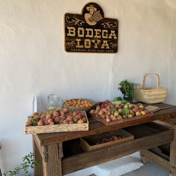 Bodega Loya - Peaches and apricots! - Fruits & Veggies Near Me - Socorro, Texas