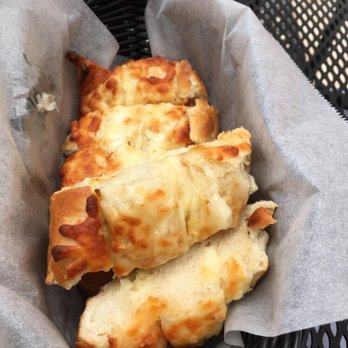 Salute - Garlic Cheese Bread - Italian Near Me - Hartford, Connecticut