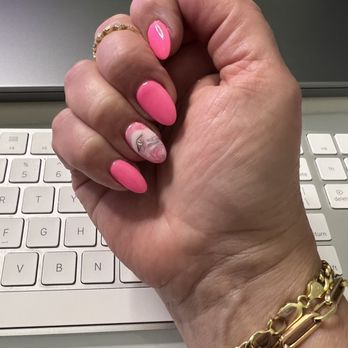 Valencia Nail Spa - Right hand... - Nail Salons Near Me - Raleigh, North Carolina