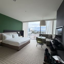Crowne Plaza - Room
