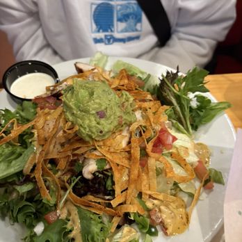 Chili's - Santa Fe Salad - Bars Near Me - Staunton, Virginia