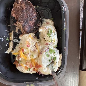 Applebee's Grill + Bar - The sear on this steak is way overdone. Shoe soles are more tender than this. - American Near Me - Rock Springs, Wyoming