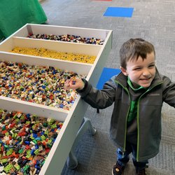 Bricks & Minifigs Orem - Make your own Lego person from thousands of parts!