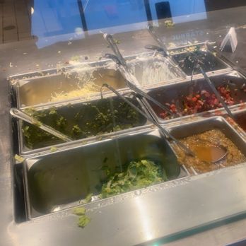Chipotle Mexican Grill - Food serving stations - Fast Food Near Me - Tehachapi, California