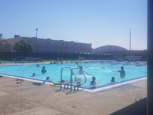 Hawthorne Pool by null